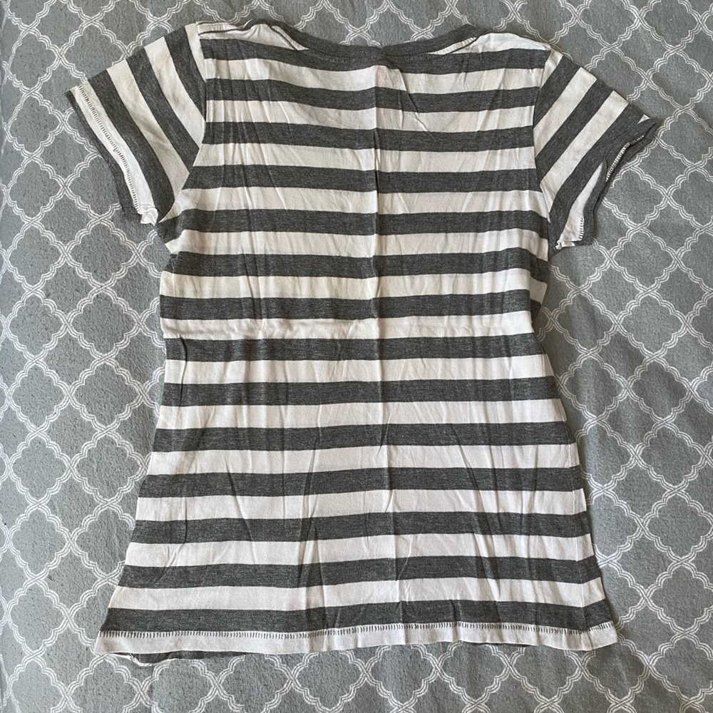 🌿 Basic Striped Tee - Picture 2 of 2